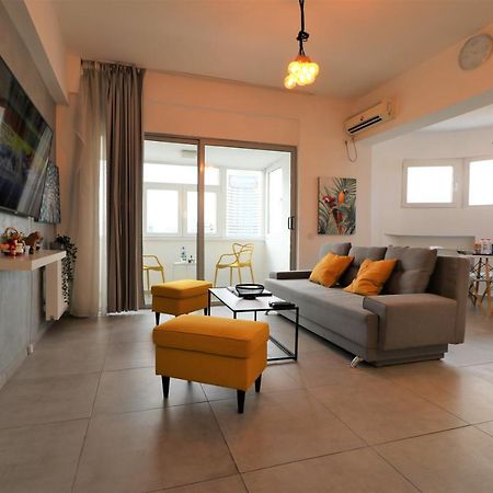 Serenity Heights Apartment: A Panoramic Haven Near Old Town - Free Minibar Bukurešť Exteriér fotografie