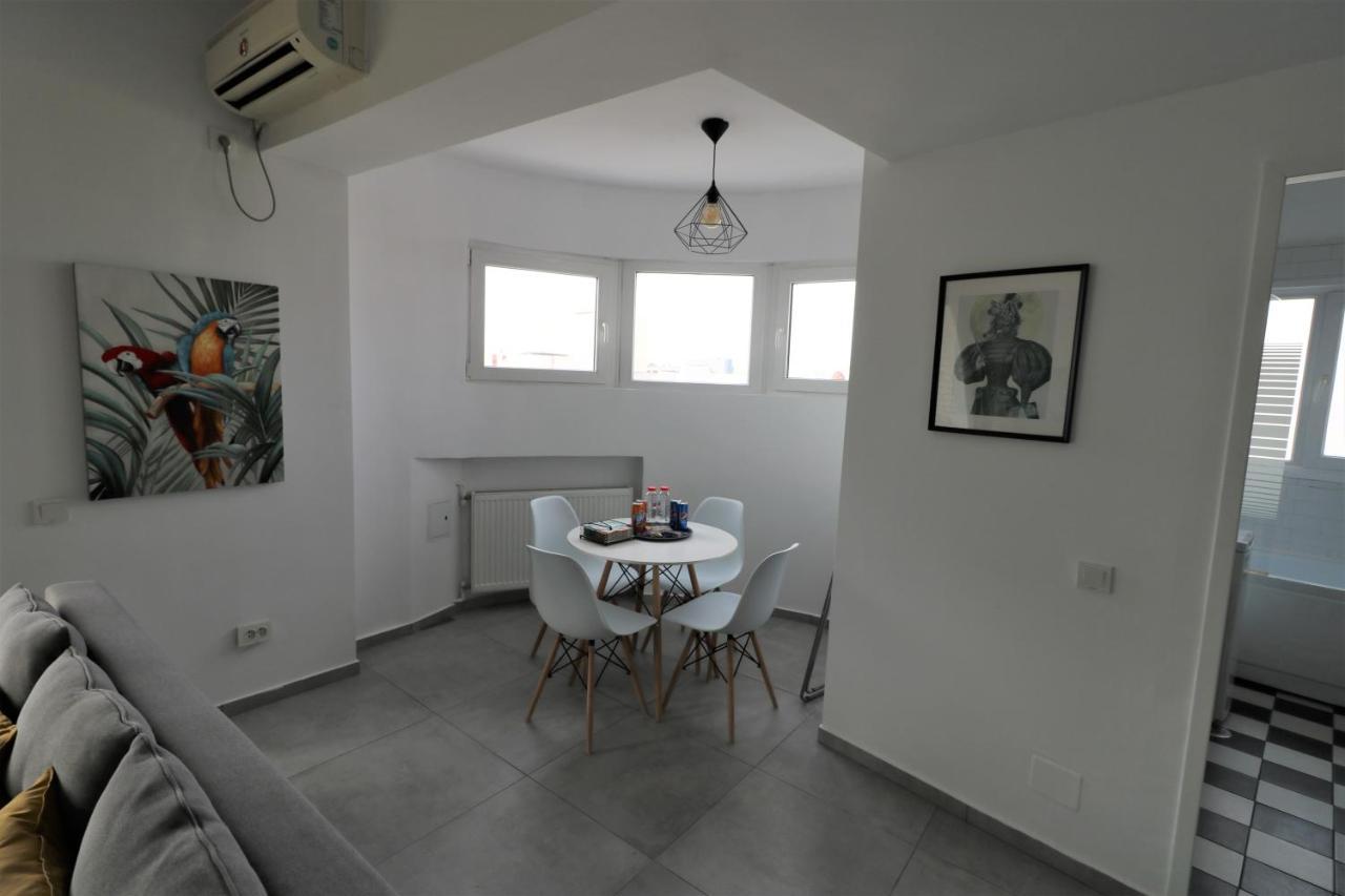 Serenity Heights Apartment: A Panoramic Haven Near Old Town - Free Minibar Bukurešť Exteriér fotografie