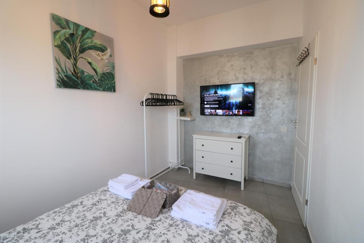 Serenity Heights Apartment: A Panoramic Haven Near Old Town - Free Minibar Bukurešť Exteriér fotografie