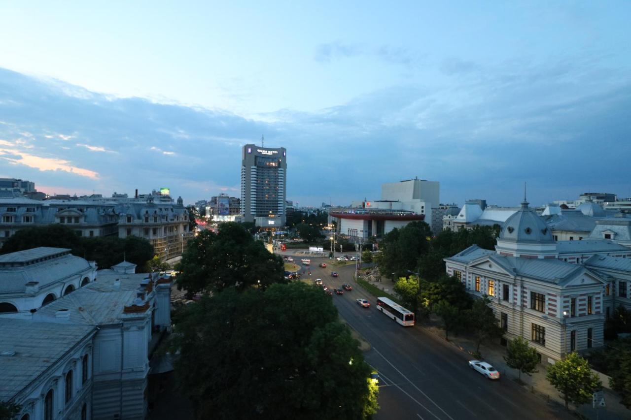 Serenity Heights Apartment: A Panoramic Haven Near Old Town - Free Minibar Bukurešť Exteriér fotografie