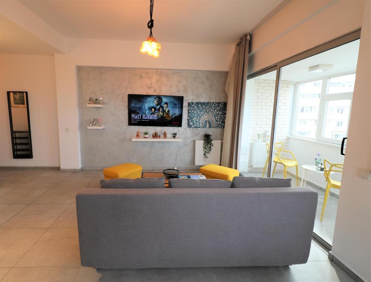 Serenity Heights Apartment: A Panoramic Haven Near Old Town - Free Minibar Bukurešť Exteriér fotografie