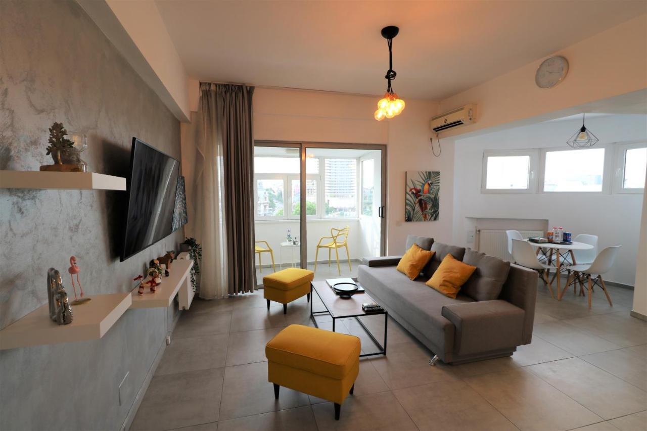Serenity Heights Apartment: A Panoramic Haven Near Old Town - Free Minibar Bukurešť Exteriér fotografie