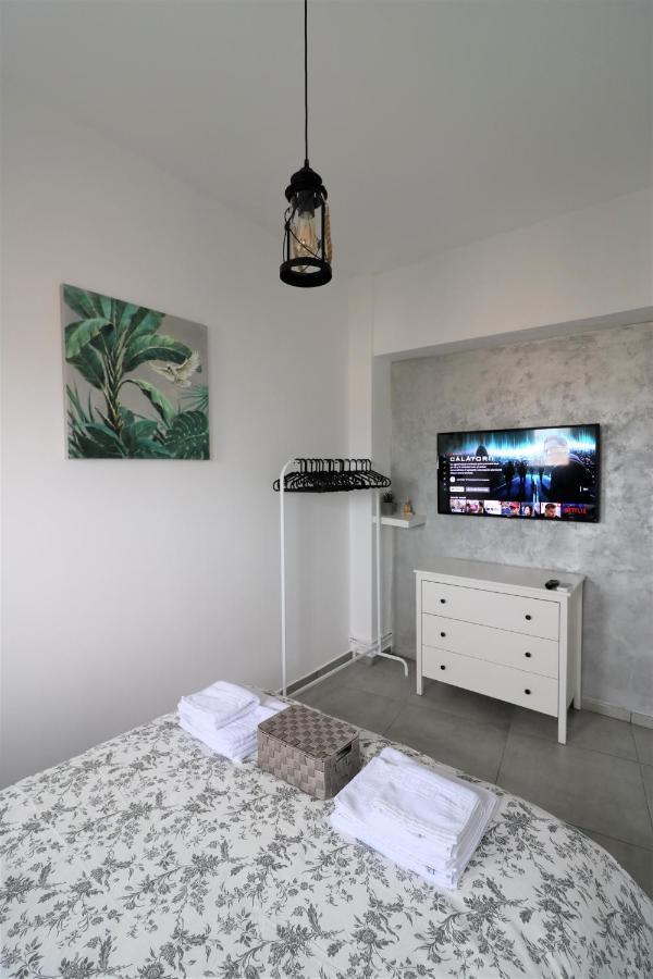 Serenity Heights Apartment: A Panoramic Haven Near Old Town - Free Minibar Bukurešť Exteriér fotografie