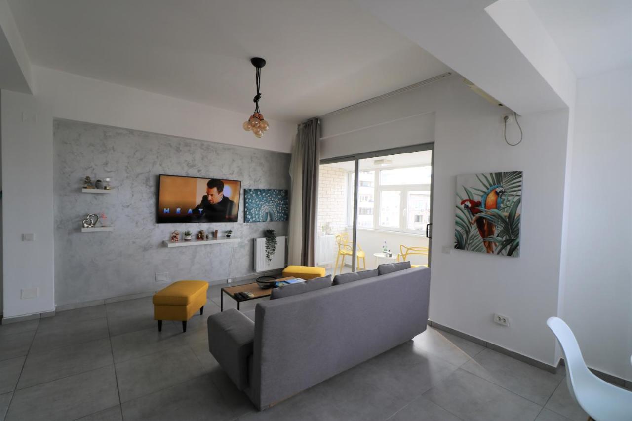 Serenity Heights Apartment: A Panoramic Haven Near Old Town - Free Minibar Bukurešť Exteriér fotografie