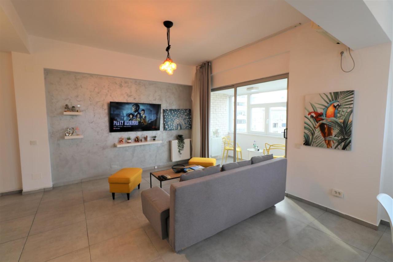 Serenity Heights Apartment: A Panoramic Haven Near Old Town - Free Minibar Bukurešť Exteriér fotografie